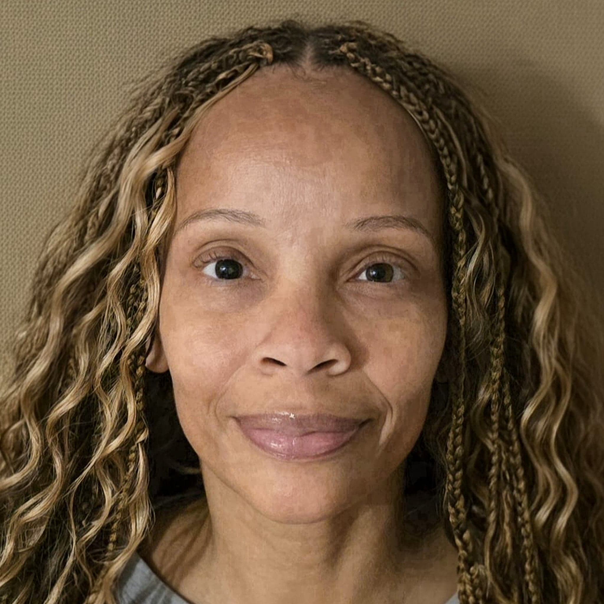Henrieta Deka avatar