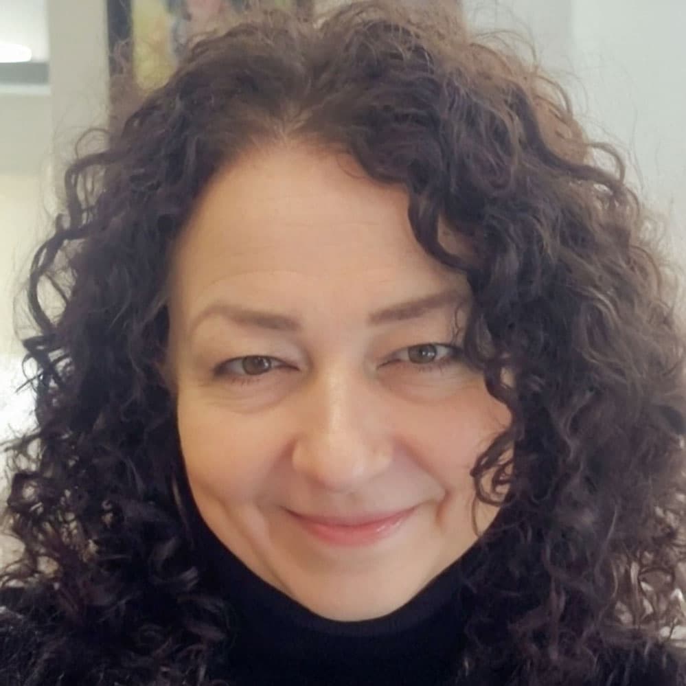 Laurie Sukenik-DeMark avatar