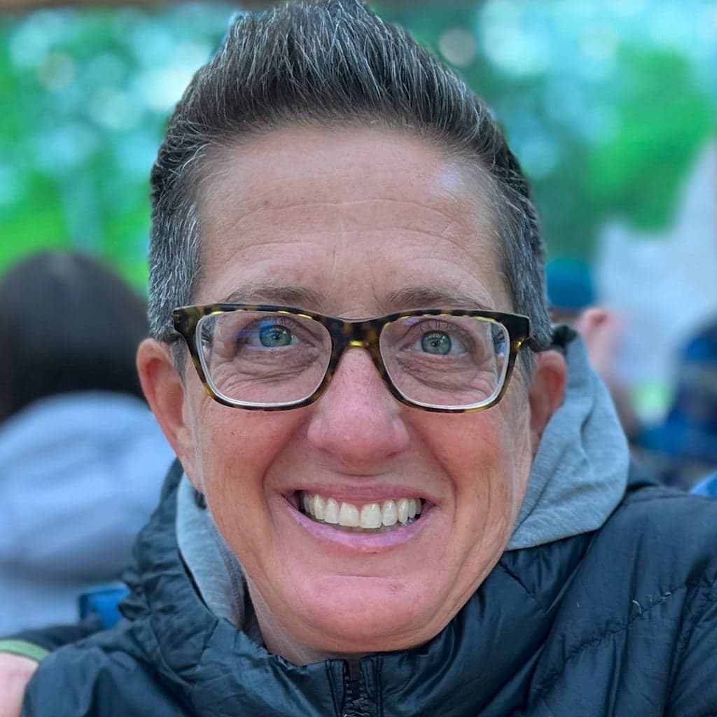 Deborah Schneider avatar